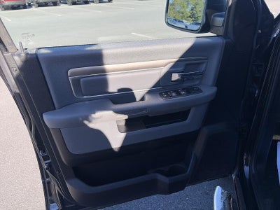 2016 RAM 1500 4WD Quad Cab 6.4 Ft Box Big Horn