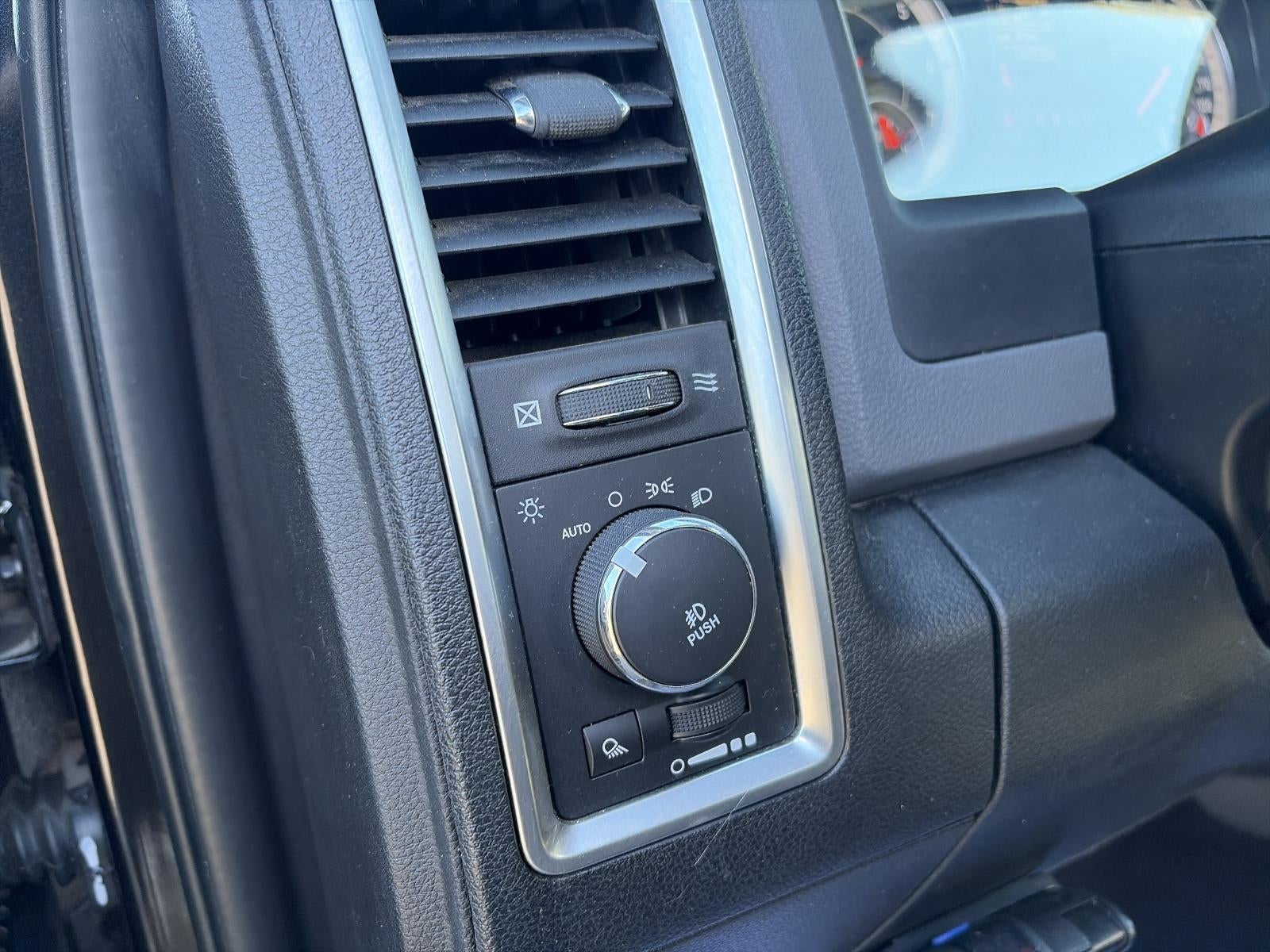 2016 RAM 1500 4WD Quad Cab 6.4 Ft Box Big Horn