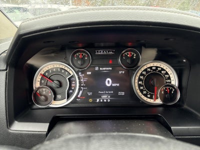 2017 RAM 1500 Laramie 4x4 Crew Cab 6'4" Box