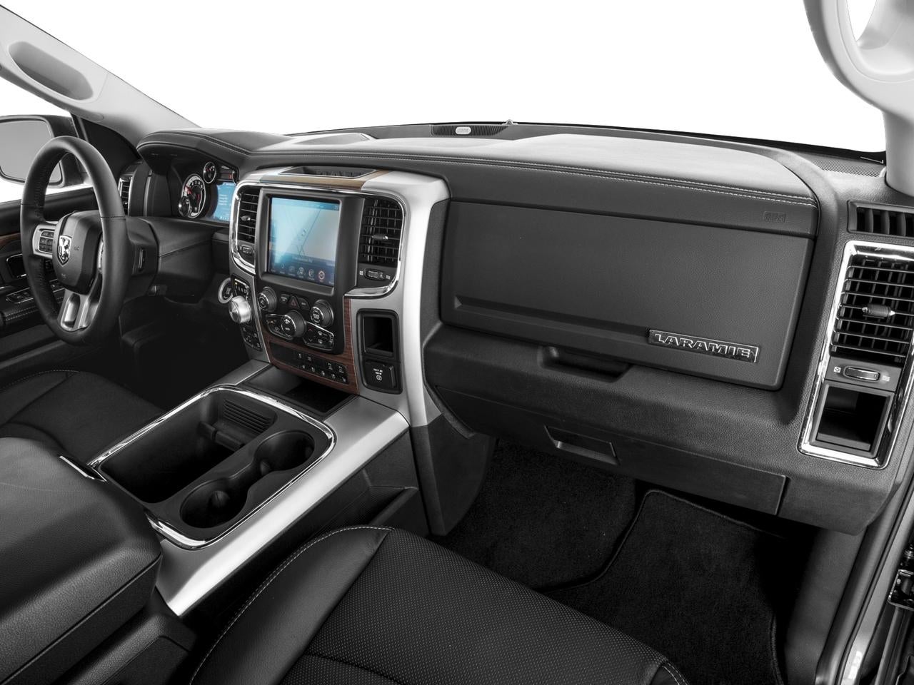 2017 RAM 1500 Laramie 4x4 Crew Cab 6'4" Box