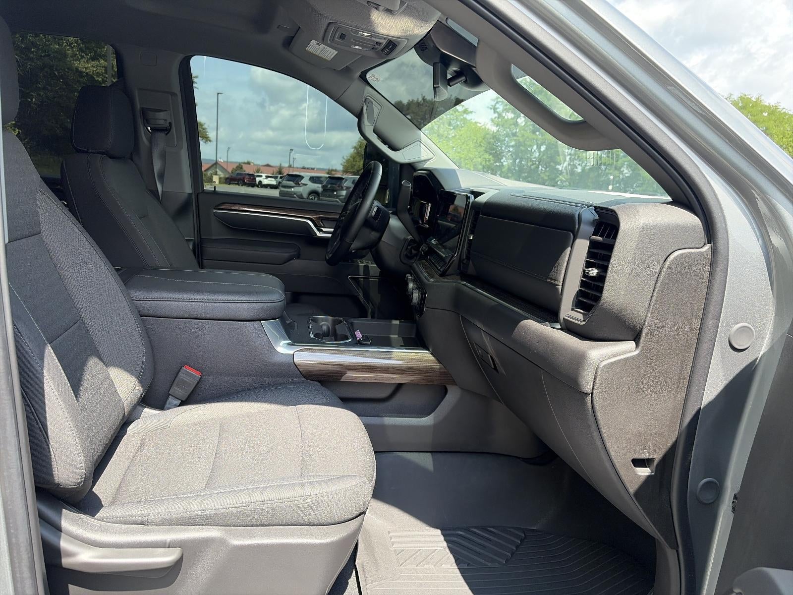 2025 Chevrolet Silverado 2500 HD Crew Cab Standard Box 4-Wheel Drive LT