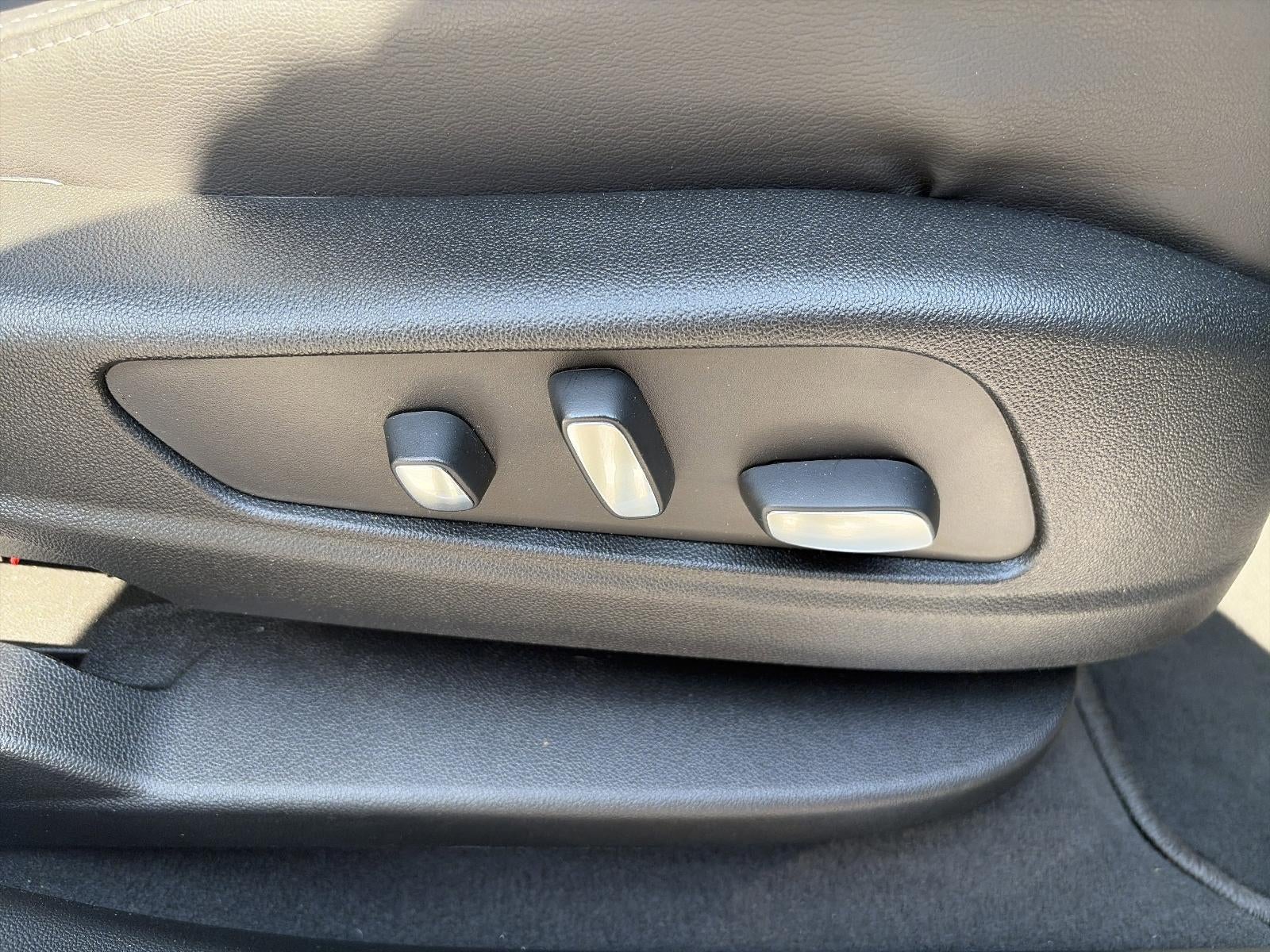 2025 Cadillac XT5 FWD 4dr Premium Luxury