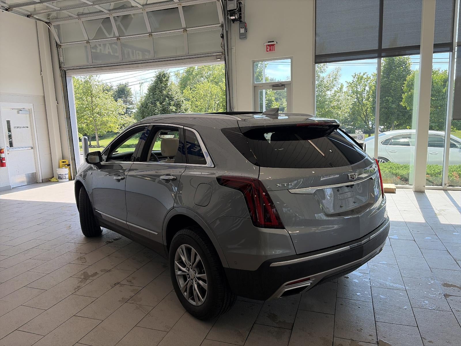 2023 Cadillac XT5 FWD 4dr Premium Luxury
