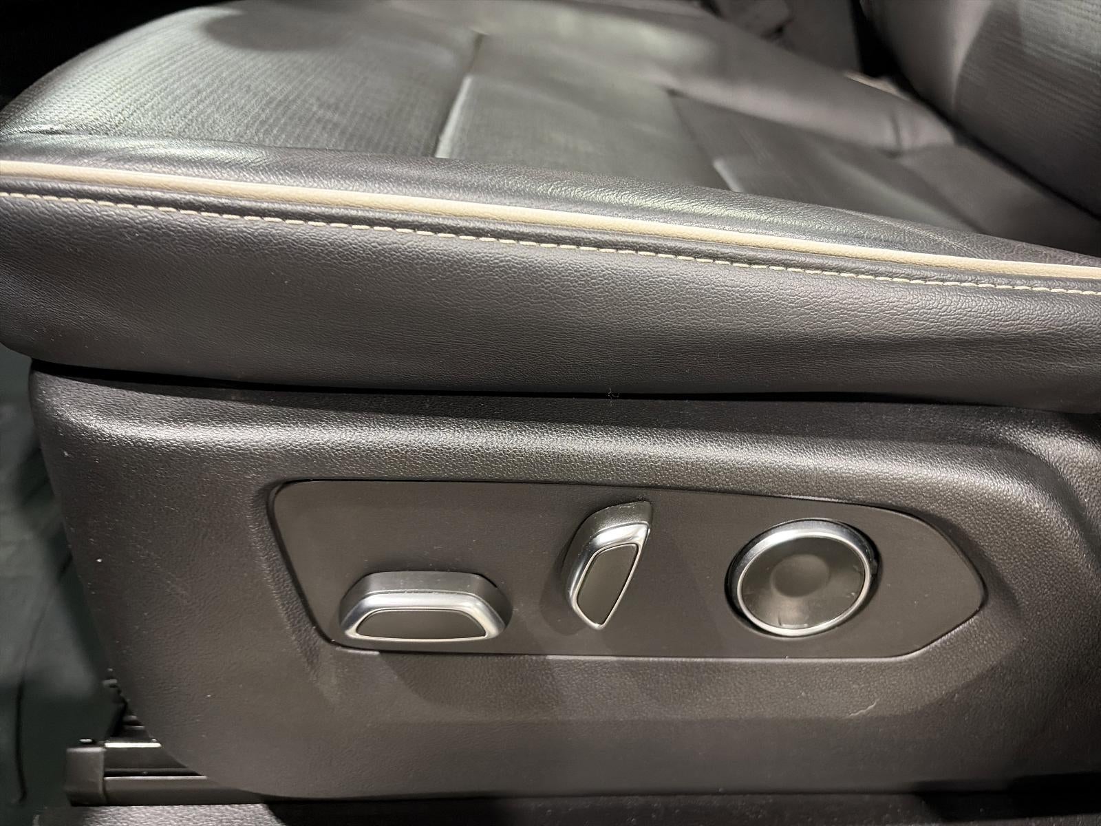 2023 Cadillac Escalade ESV 4WD Premium Luxury