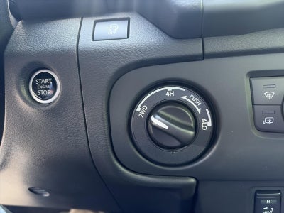 2025 Nissan Frontier Crew Cab 4x4 PRO-4X