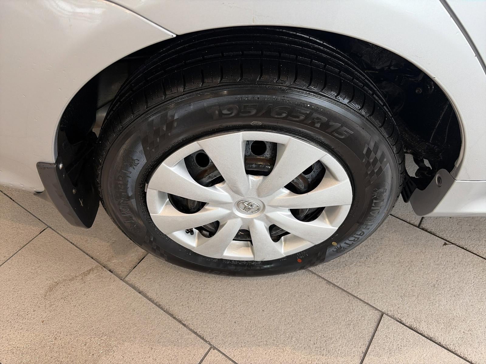 2010 Toyota Corolla 4dr Sdn Auto LE (Natl)