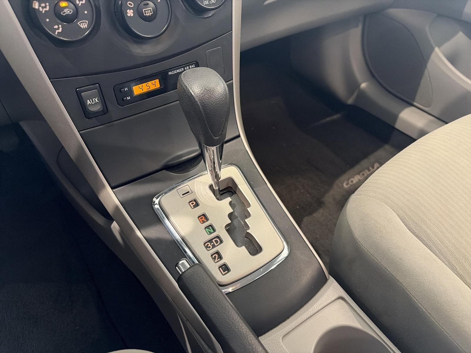 2010 Toyota Corolla 4dr Sdn Auto LE (Natl)