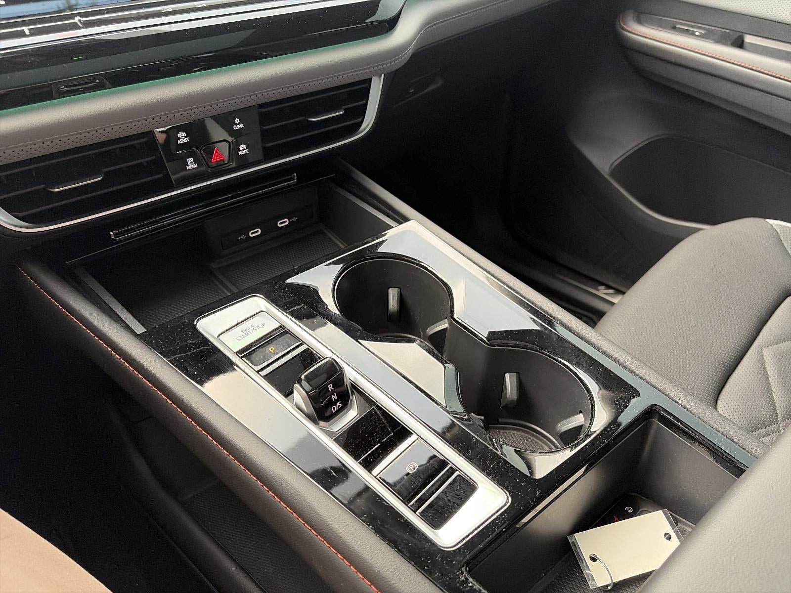 2024 Volkswagen Atlas 2.0T Peak Edition SE w/Technology 4MOTION