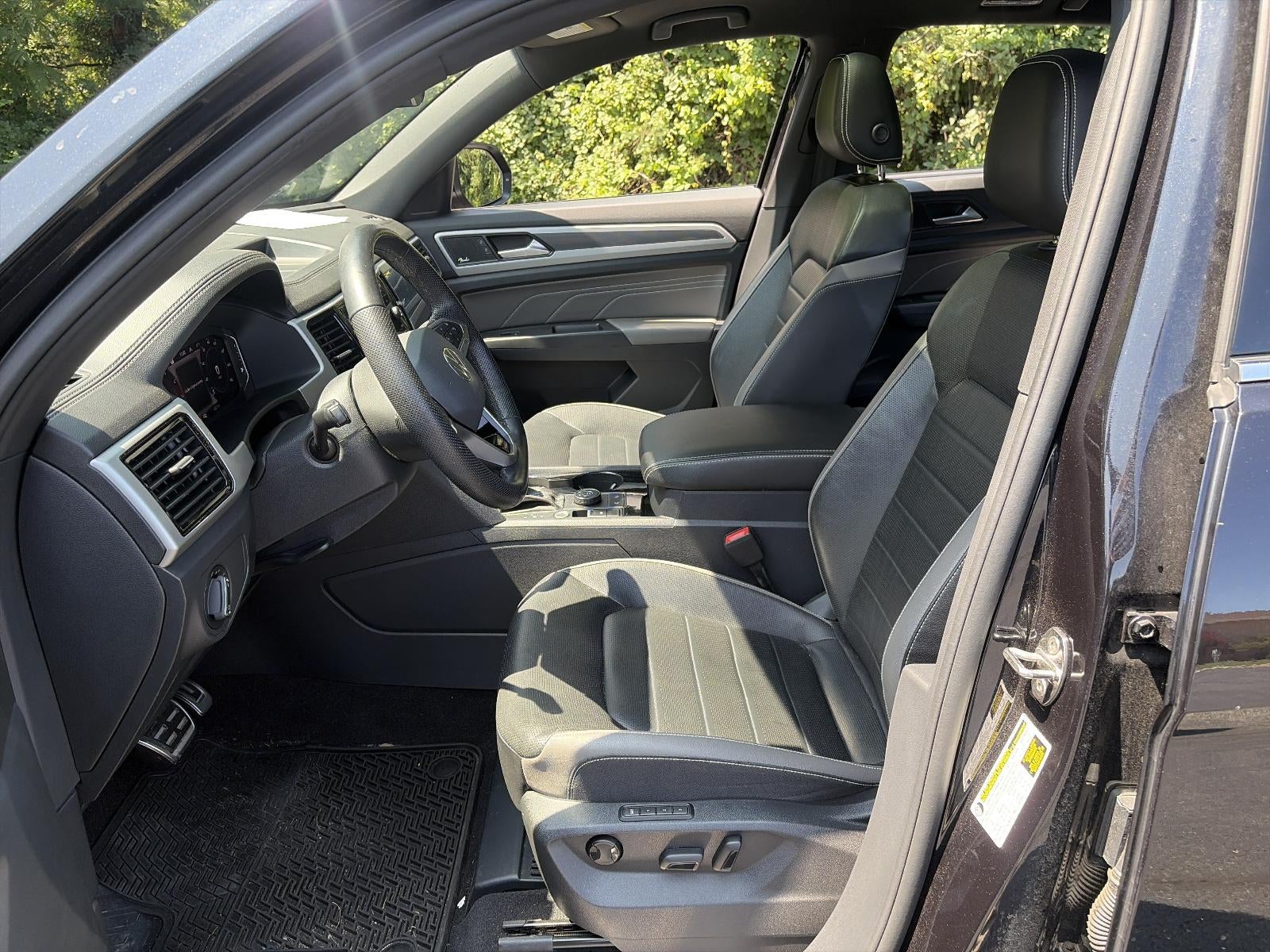 2023 Volkswagen Atlas Cross Sport 3.6L V6 SEL Premium R-Line 4MOTION