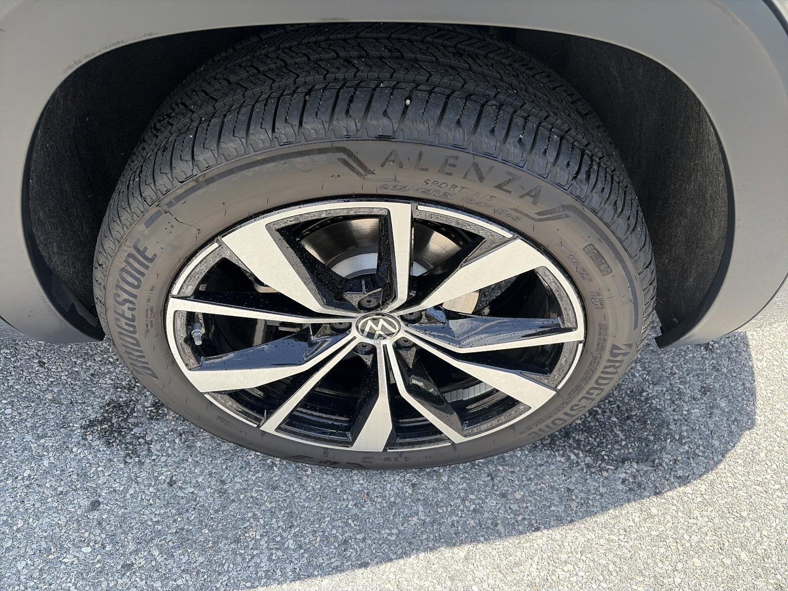 2025 Volkswagen Atlas 2.0T SEL Premium R-Line 4MOTION