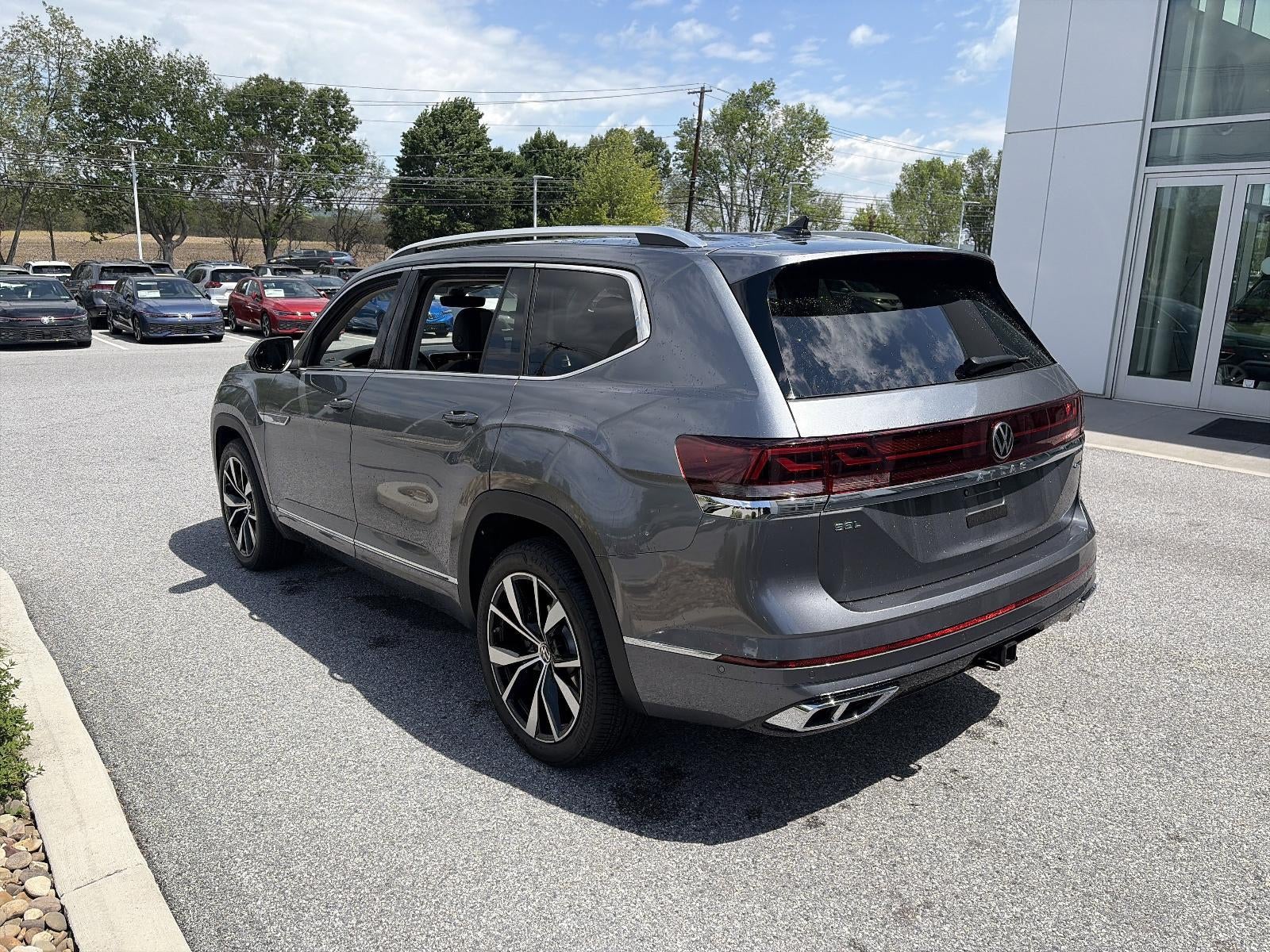 2025 Volkswagen Atlas 2.0T SEL Premium R-Line 4MOTION