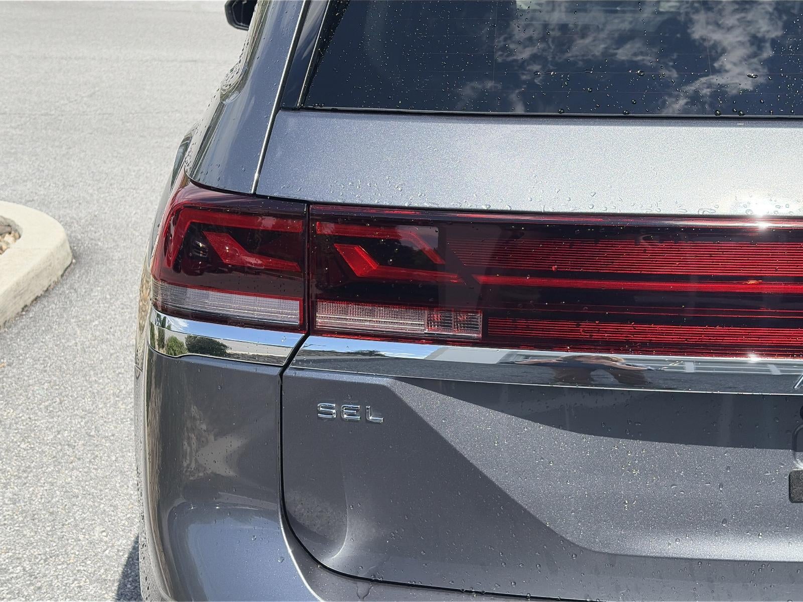 2025 Volkswagen Atlas 2.0T SEL Premium R-Line 4MOTION