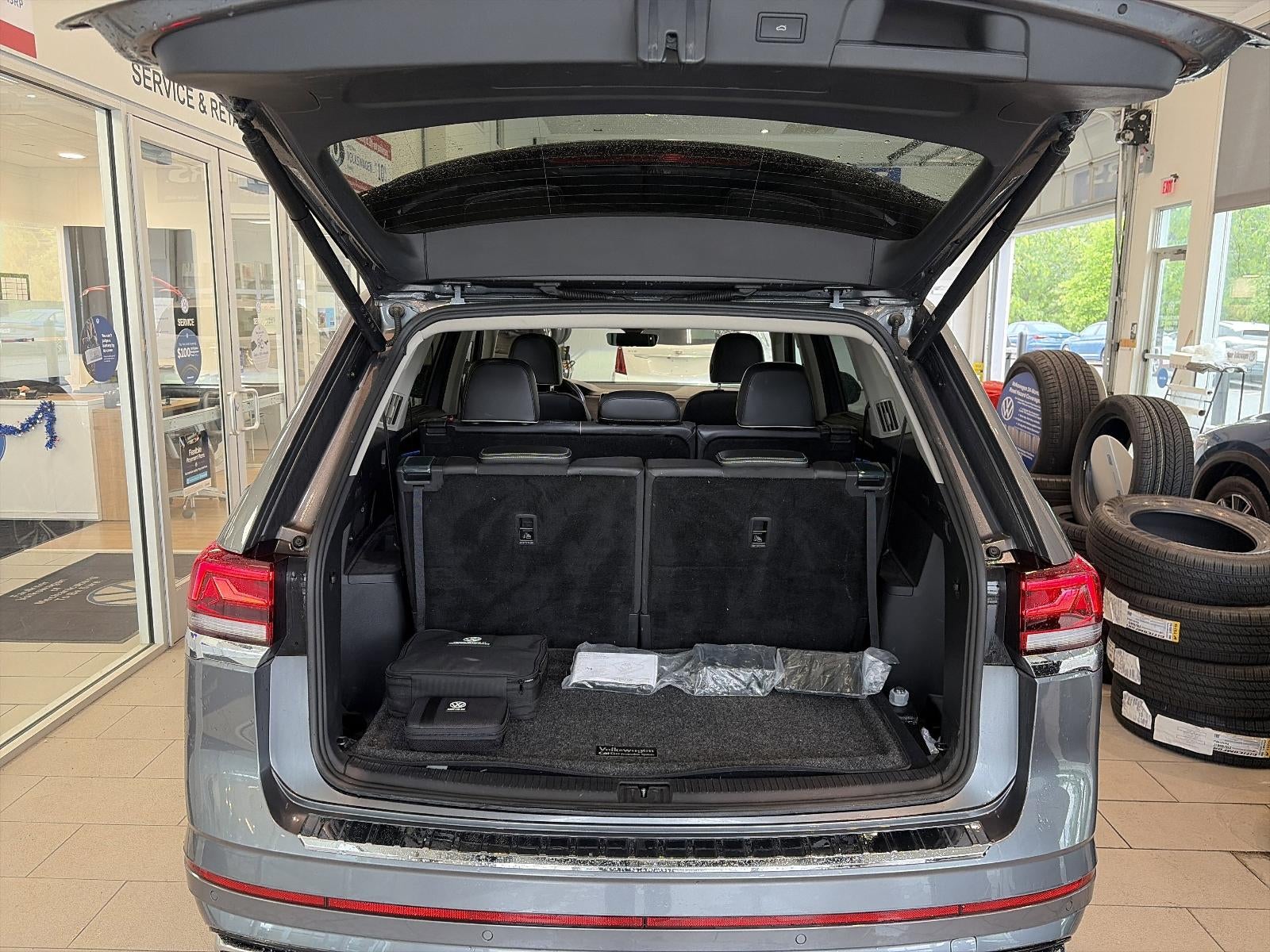 2024 Volkswagen Atlas 2.0T SEL Premium R-Line 4MOTION