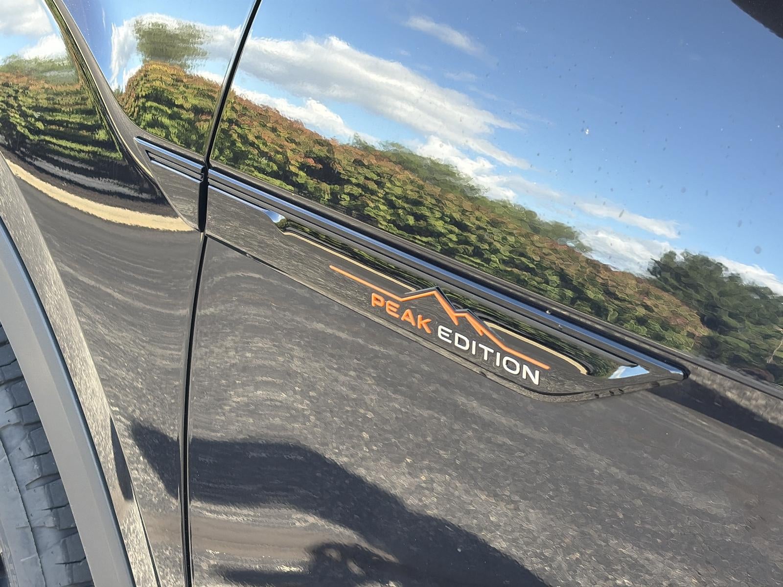 2024 Volkswagen Atlas 2.0T Peak Edition SEL 4MOTION