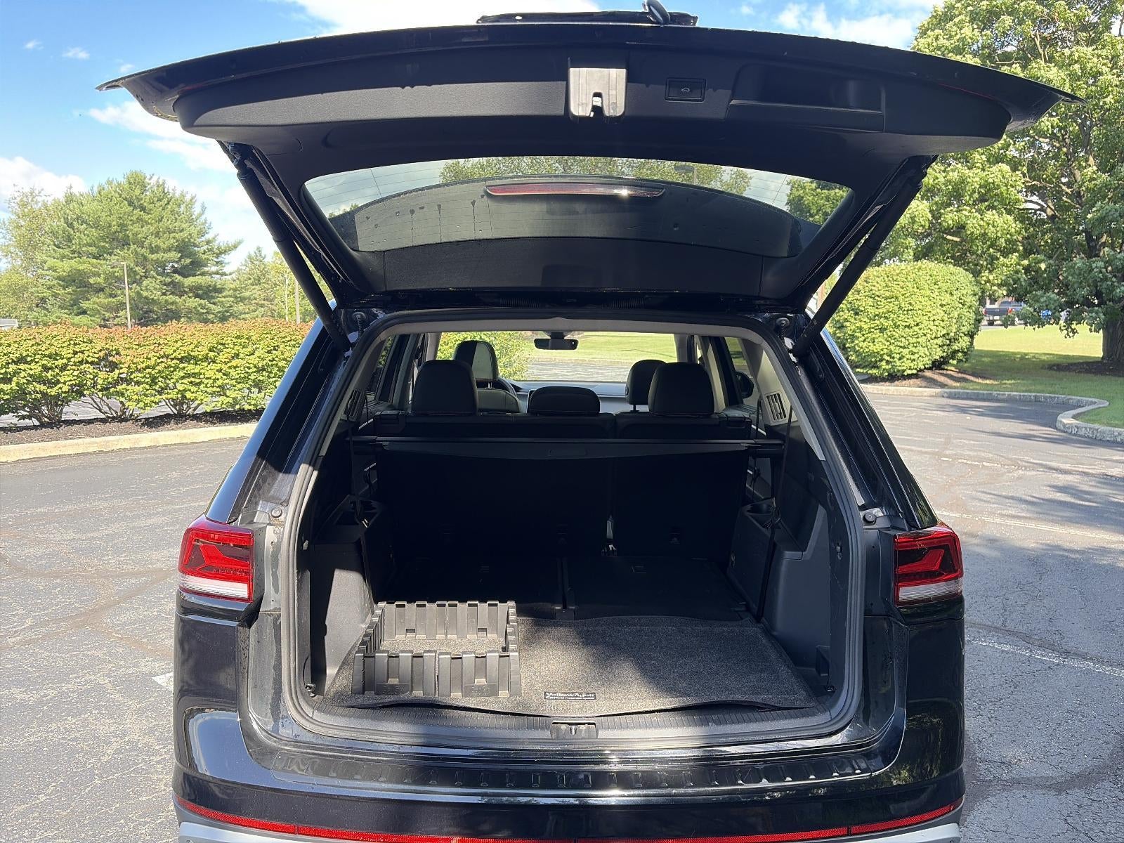 2024 Volkswagen Atlas 2.0T Peak Edition SEL 4MOTION