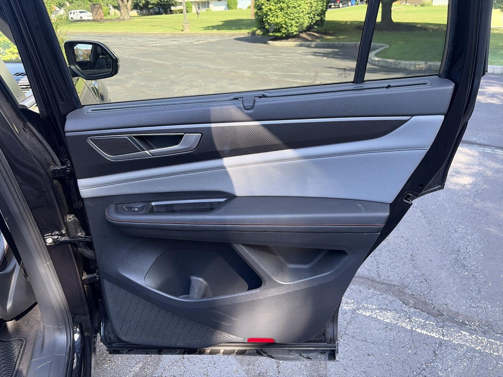2024 Volkswagen Atlas 2.0T Peak Edition SEL 4MOTION
