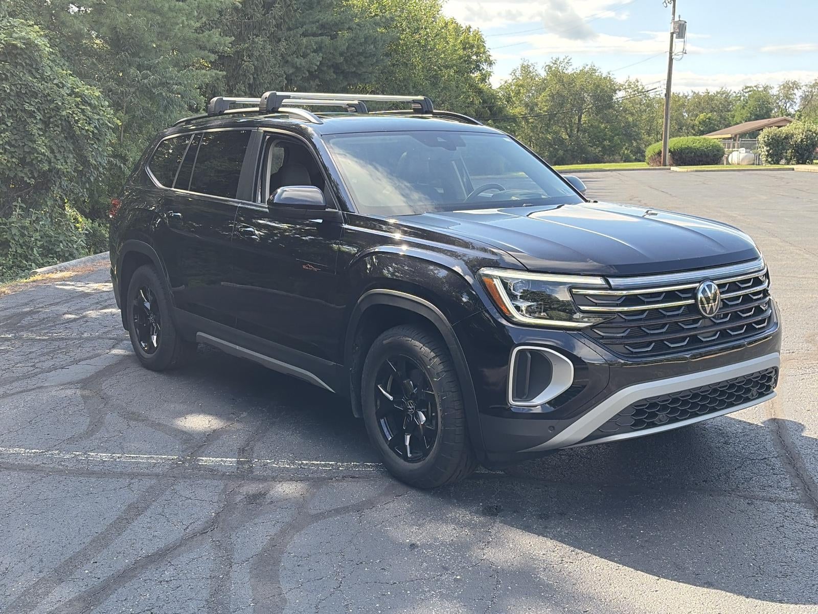 2024 Volkswagen Atlas 2.0T Peak Edition SEL 4MOTION