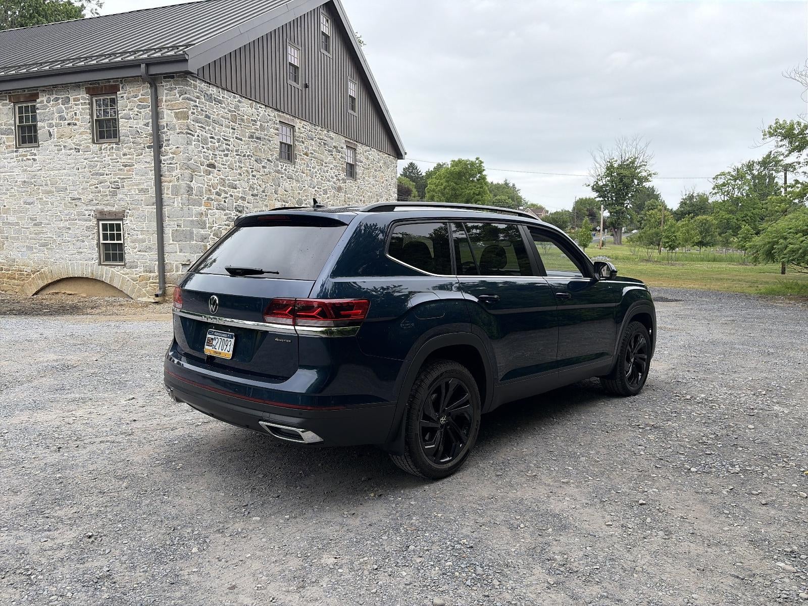 2023 Volkswagen Atlas 2.0T SE w/Technology 4MOTION