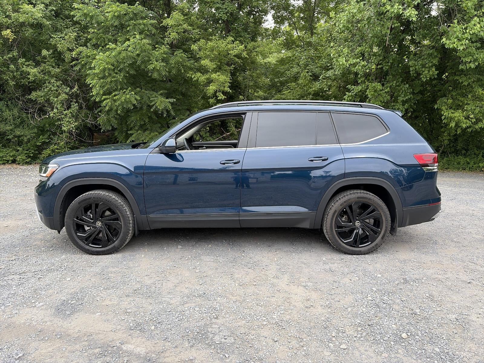 2023 Volkswagen Atlas 2.0T SE w/Technology 4MOTION