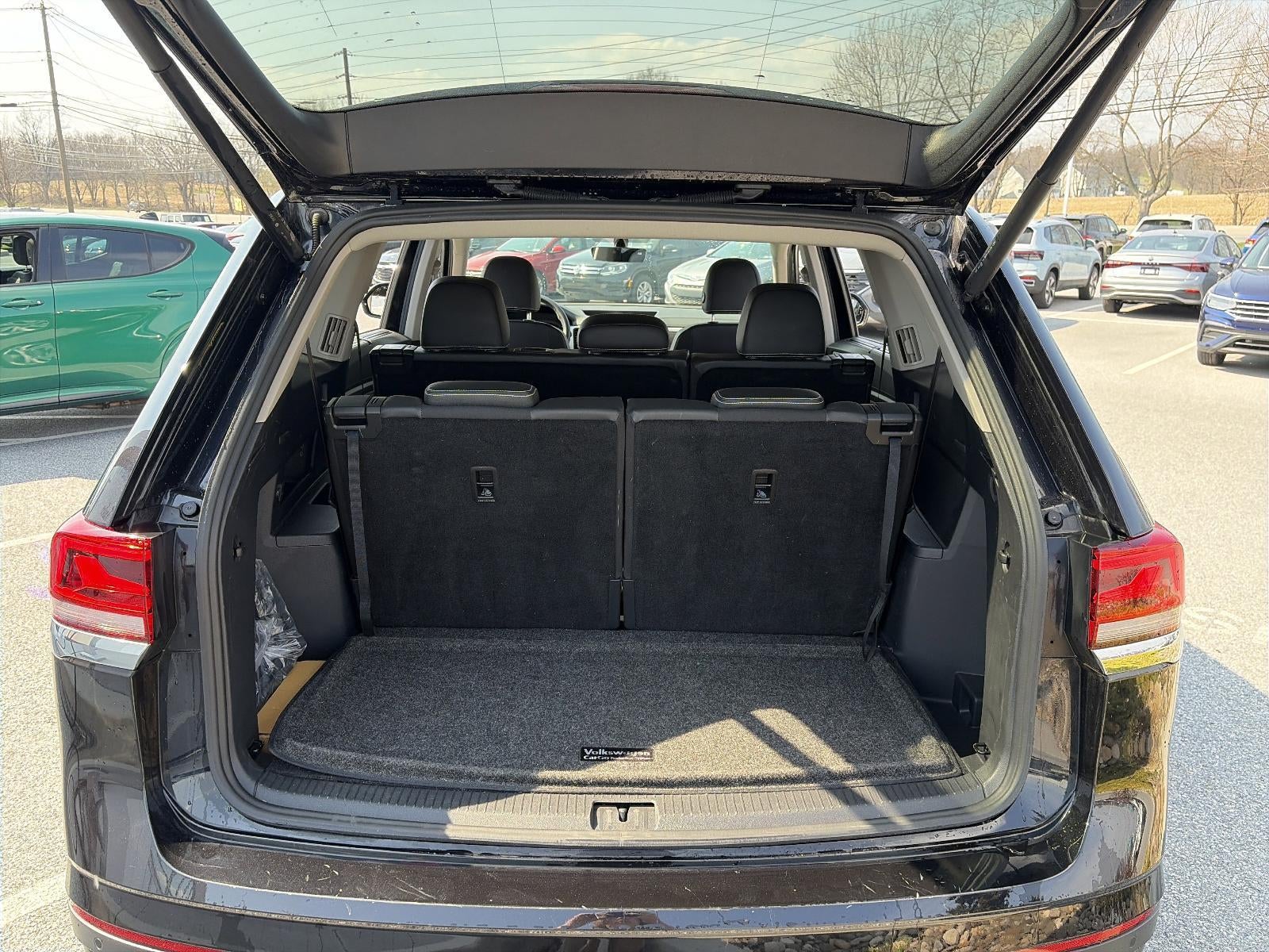 2023 Volkswagen Atlas 3.6L V6 SE w/Technology 4MOTION