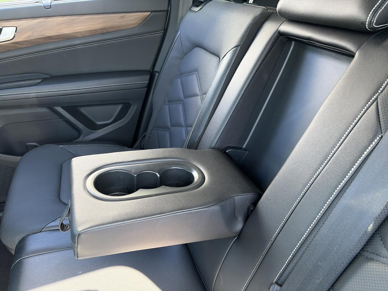 2024 Volkswagen Atlas 2.0T SE w/Technology 4MOTION