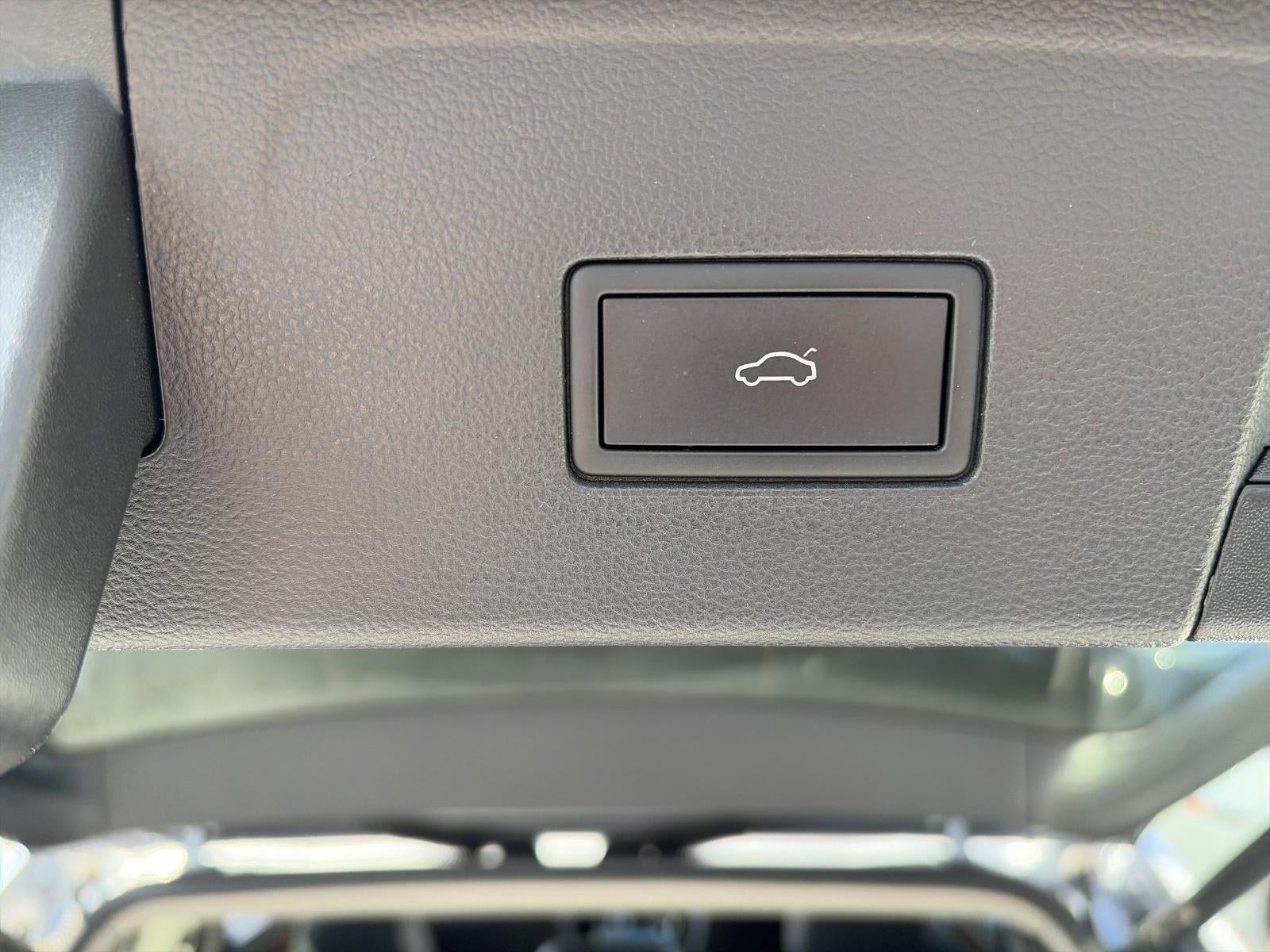 2024 Volkswagen Atlas 2.0T SE w/Technology 4MOTION