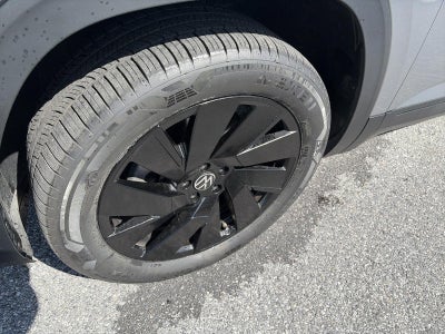 2024 Volkswagen Atlas 2.0T SE w/Technology 4MOTION