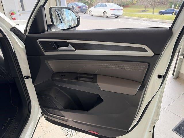 2022 Volkswagen Atlas 3.6L V6 SE w/Technology 4MOTION