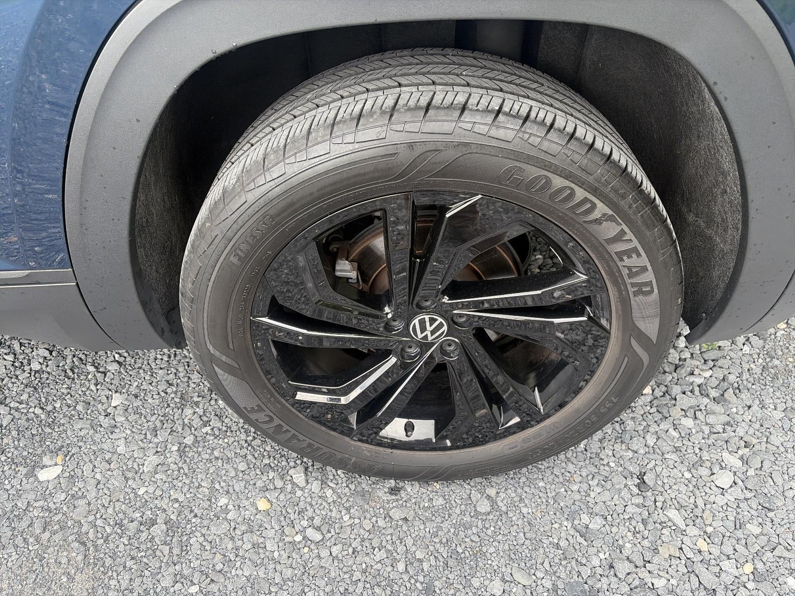 2023 Volkswagen Atlas 2.0T SE w/Technology 4MOTION