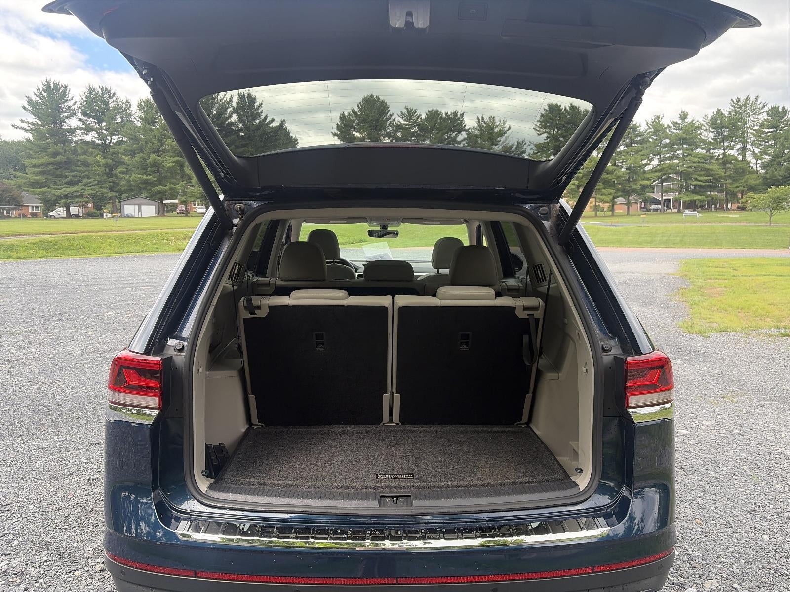 2023 Volkswagen Atlas 2.0T SE w/Technology 4MOTION