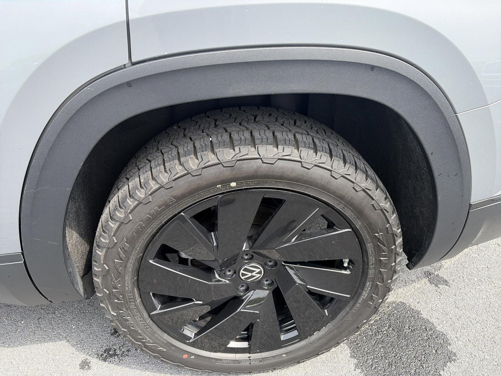 2024 Volkswagen Atlas 2.0T SE w/Technology 4MOTION