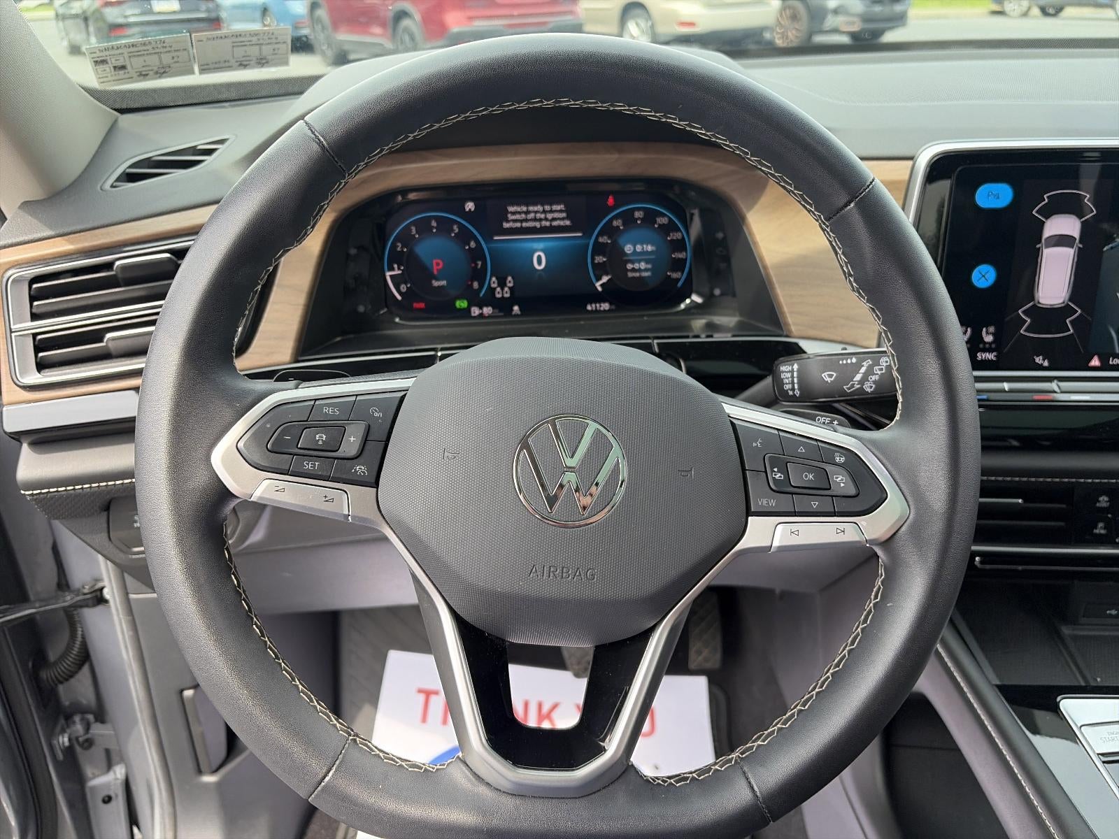 2024 Volkswagen Atlas 2.0T SE w/Technology 4MOTION