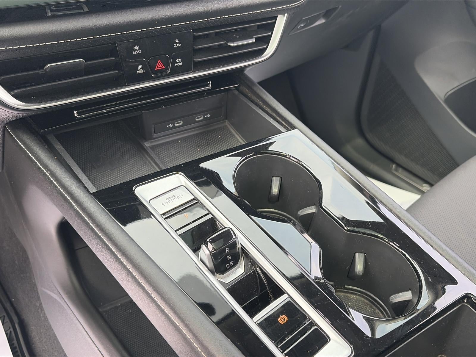 2024 Volkswagen Atlas 2.0T SE w/Technology 4MOTION