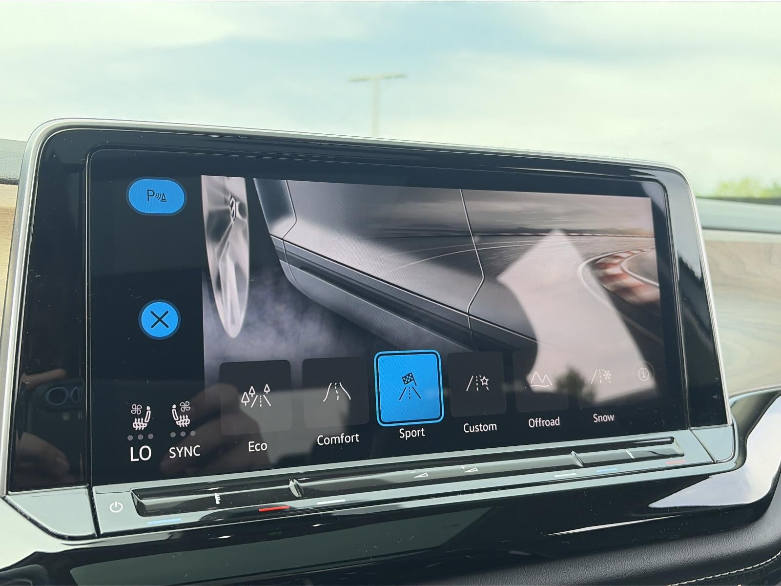 2024 Volkswagen Atlas 2.0T SE w/Technology 4MOTION