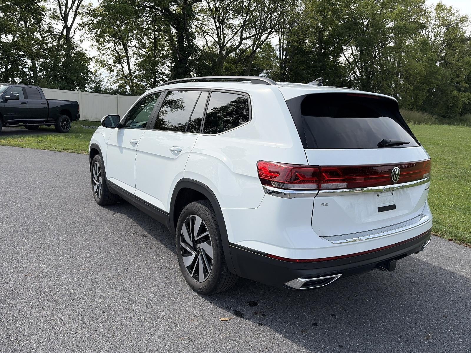 2024 Volkswagen Atlas 2.0T SE w/Technology 4MOTION