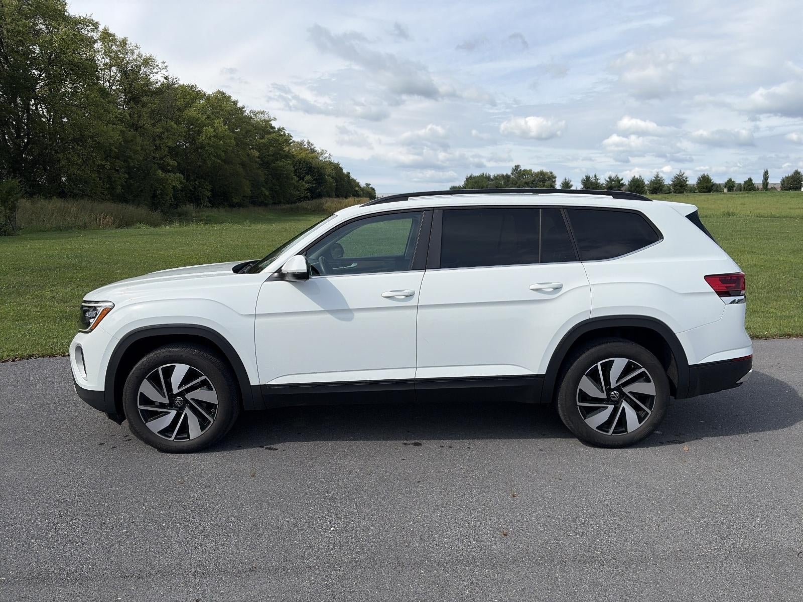 2024 Volkswagen Atlas 2.0T SE w/Technology 4MOTION