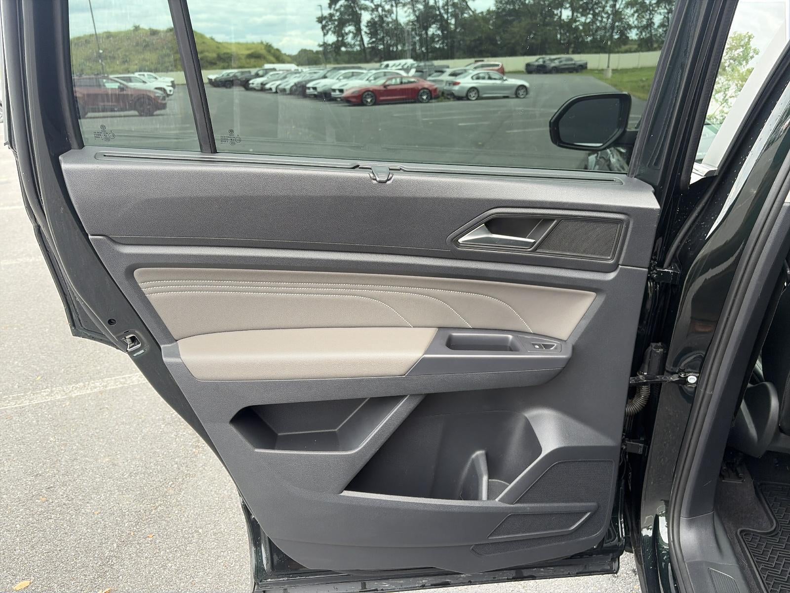 2021 Volkswagen Atlas 3.6L V6 SE w/Technology R-Line 4MOTION *Ltd Avail*