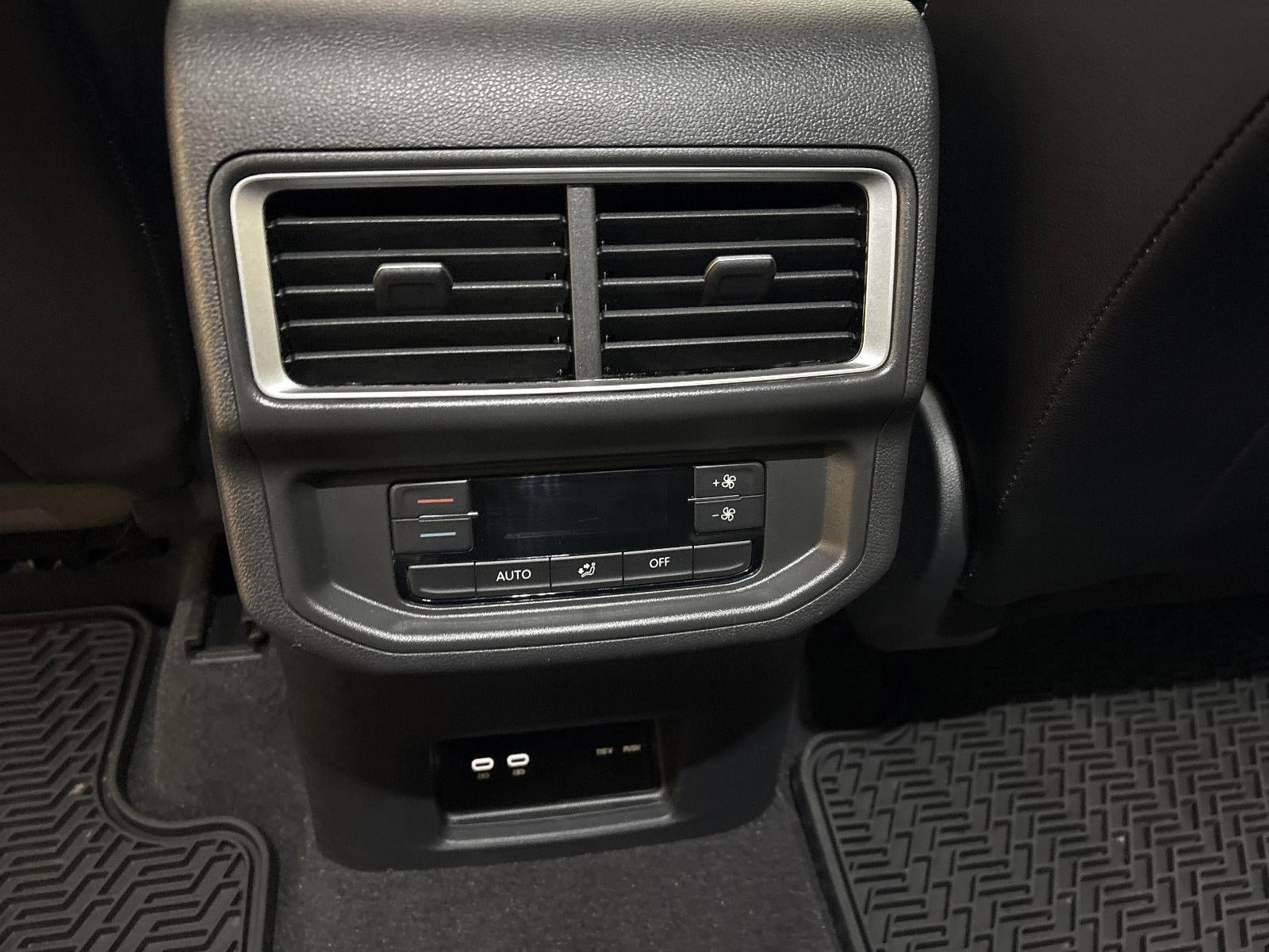 2024 Volkswagen Atlas 2.0T SE w/Technology FWD