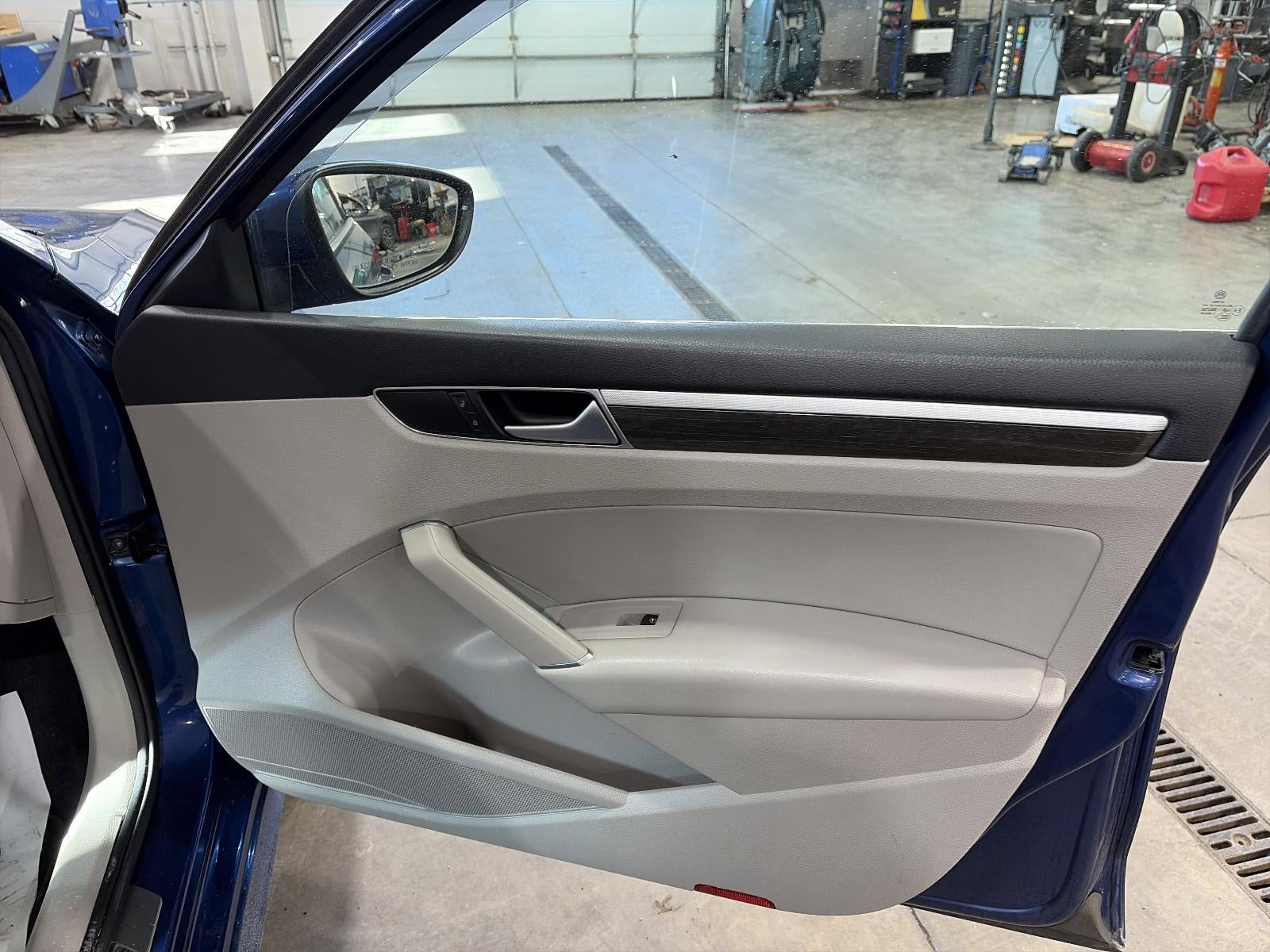 2016 Volkswagen Passat 4dr Sdn 1.8T Auto SE PZEV