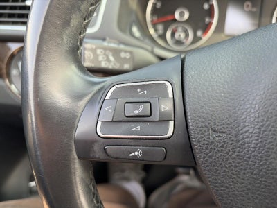 2014 Volkswagen Passat 4dr Sdn 1.8T Auto SEL Premium PZEV