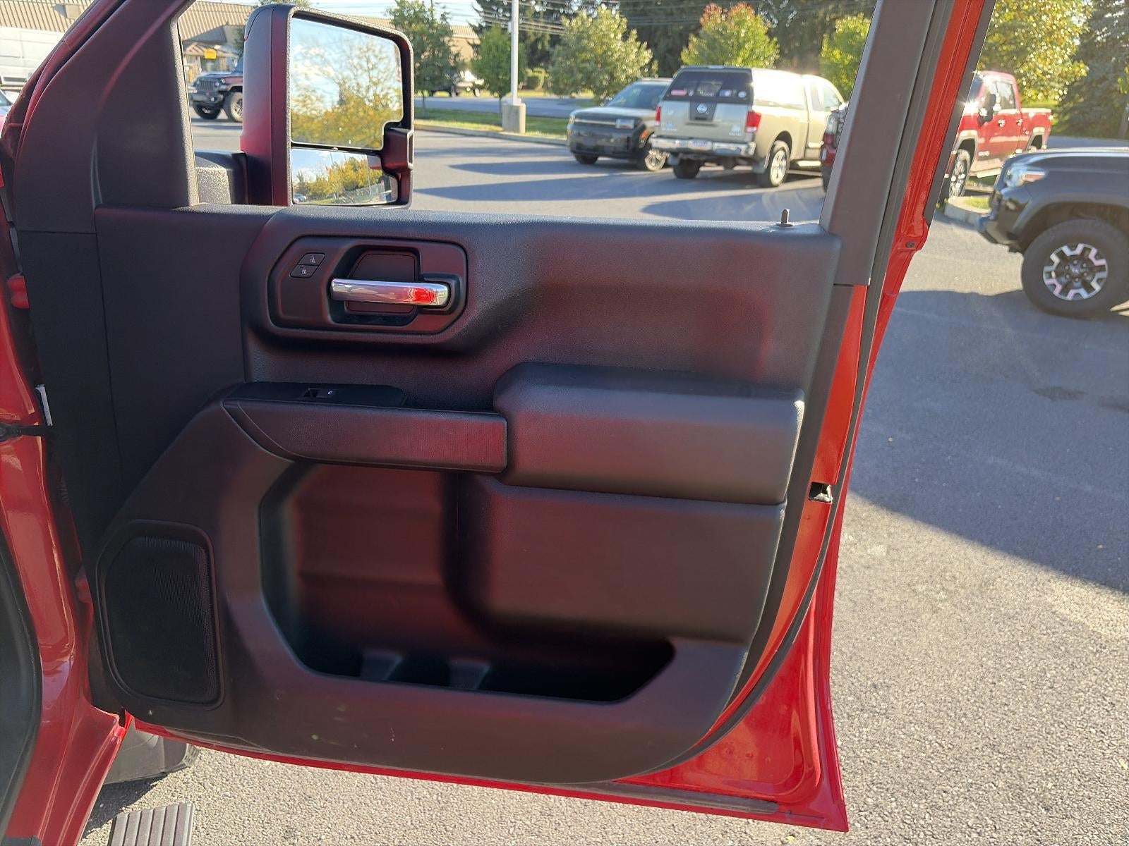 2022 Chevrolet Silverado 2500 HD Crew Cab Standard Box 4-Wheel Drive Custom