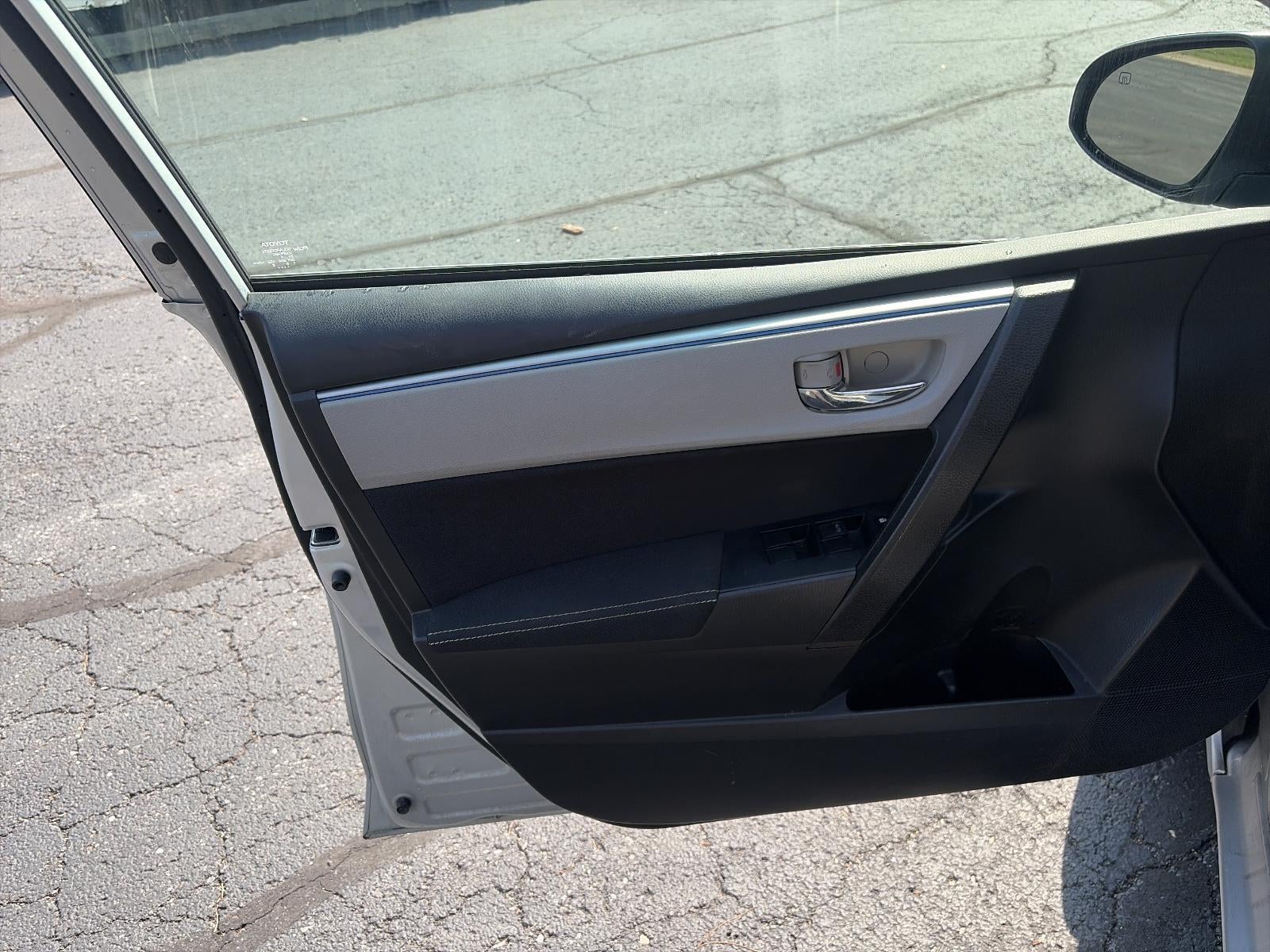 2015 Toyota Corolla 4dr Sdn CVT Auto LE (Natl)