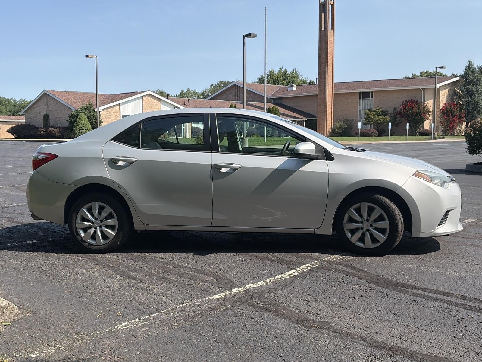 2015 Toyota Corolla 4dr Sdn CVT Auto LE (Natl)