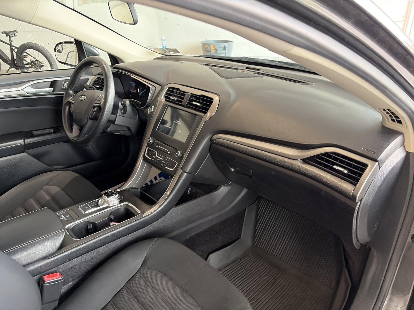 2017 Ford Fusion SE FWD