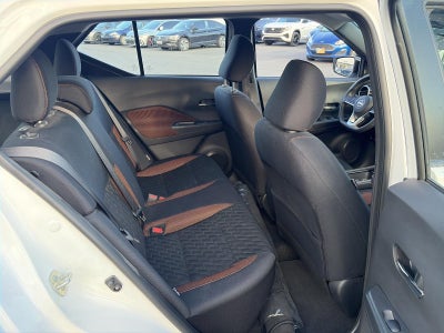 2023 Nissan Kicks SR FWD