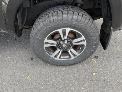 2019 Toyota Tacoma 4WD 4WD TRD Sport Double Cab 6' Bed V6 AT (Natl)