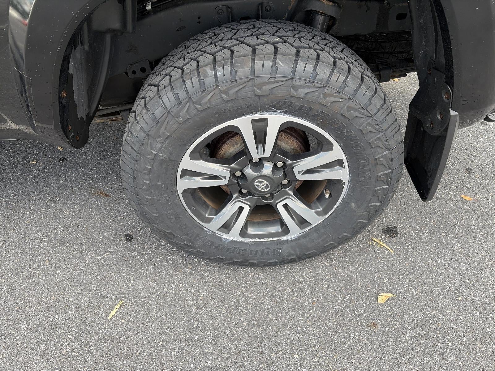 2019 Toyota Tacoma 4WD 4WD TRD Sport Double Cab 6' Bed V6 AT (Natl)