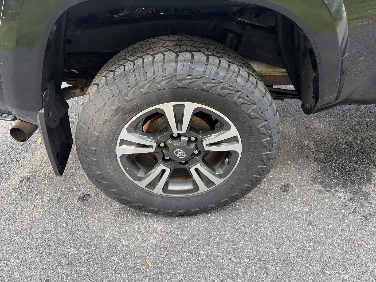 2019 Toyota Tacoma 4WD 4WD TRD Sport Double Cab 6' Bed V6 AT (Natl)