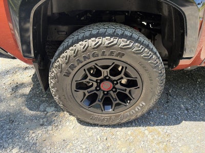2024 Toyota Tacoma 4WD 4WD TRD Pro Hybrid Double Cab 5' Bed AT (Natl)