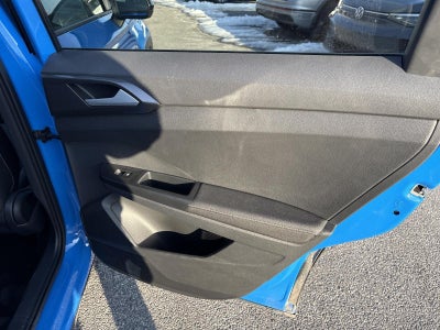 2025 Volkswagen Taos SE Black 4MOTION